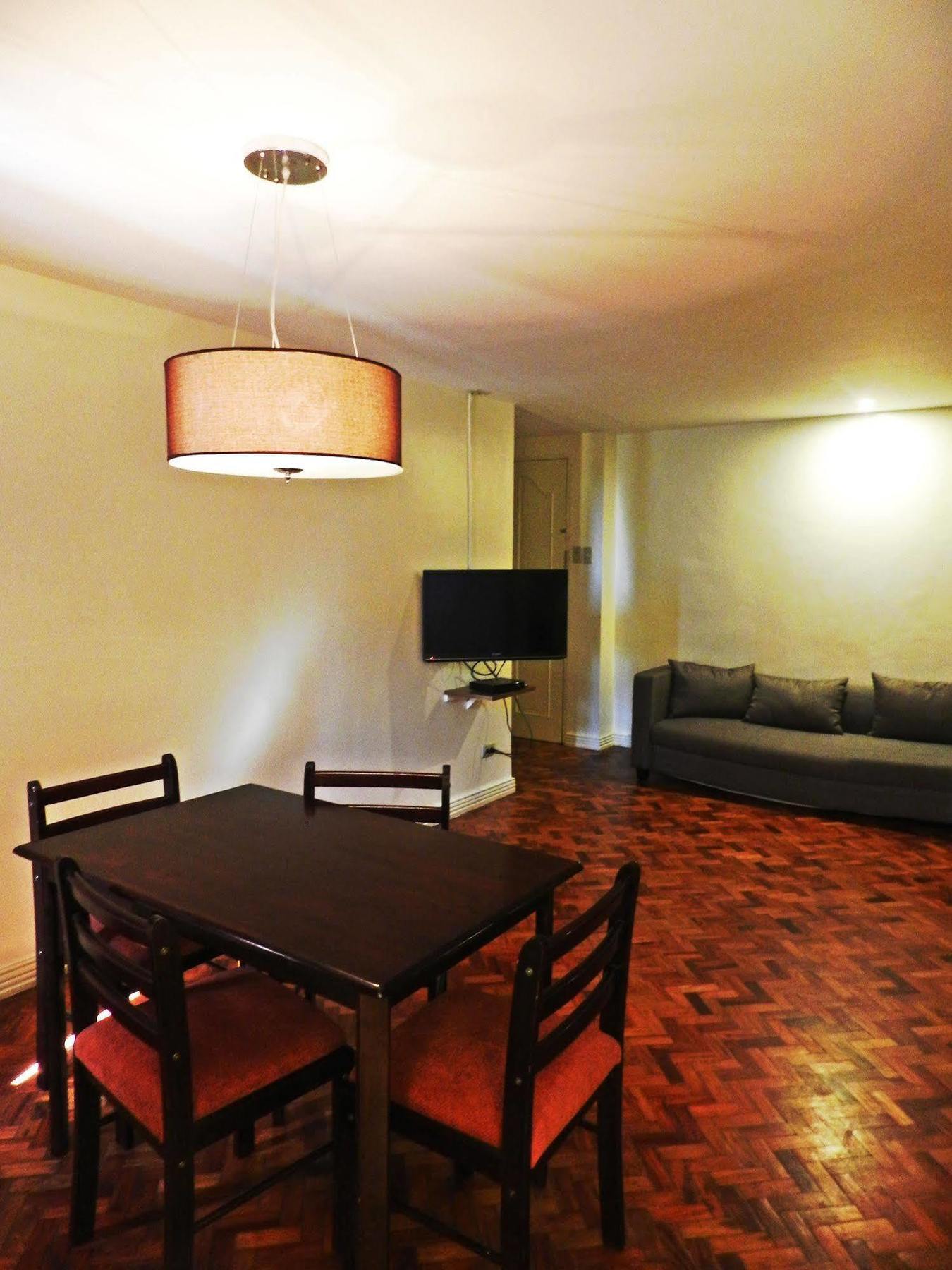 Salcedo Suites Makati City Buitenkant foto