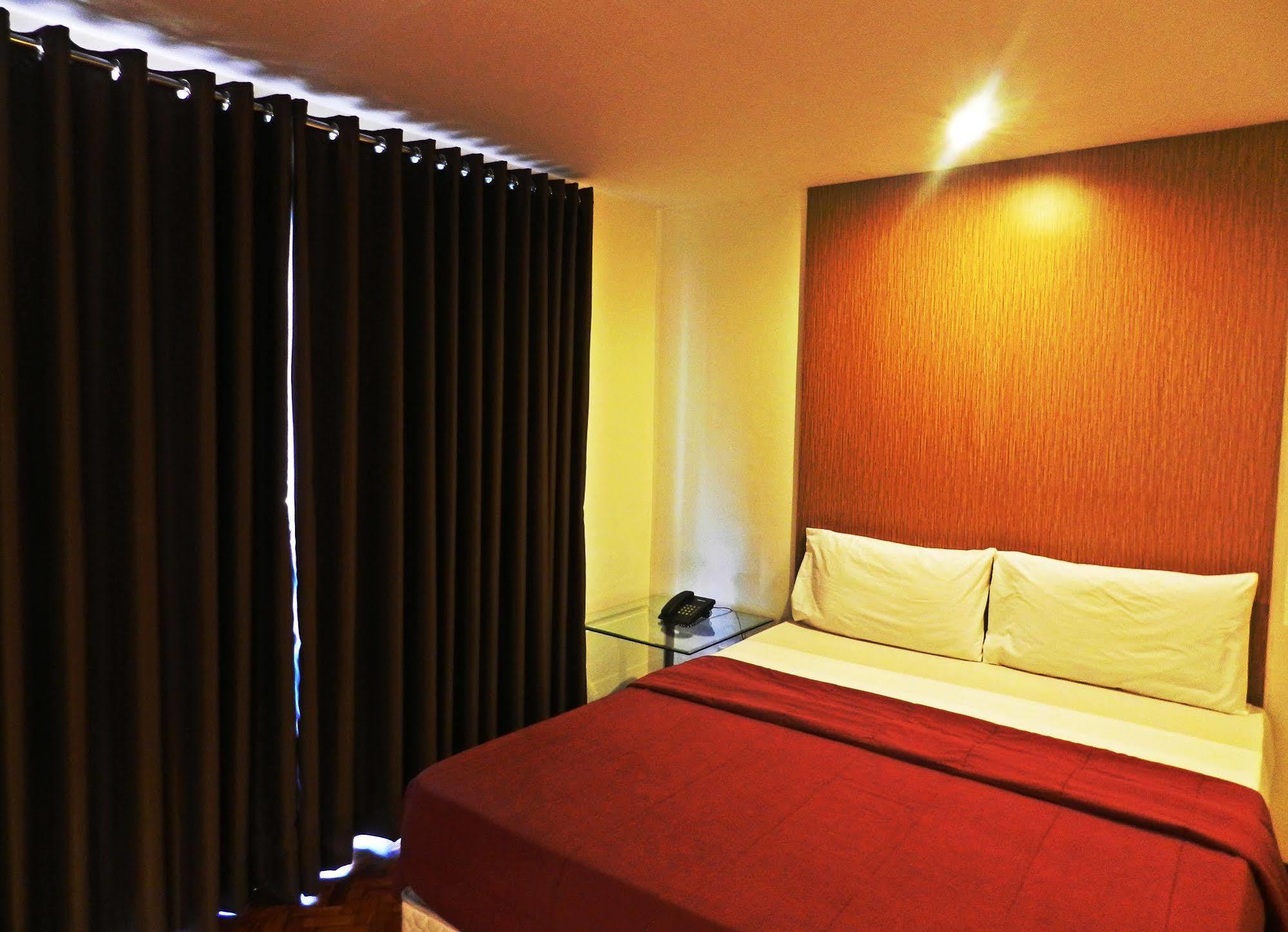 Salcedo Suites Makati City Buitenkant foto