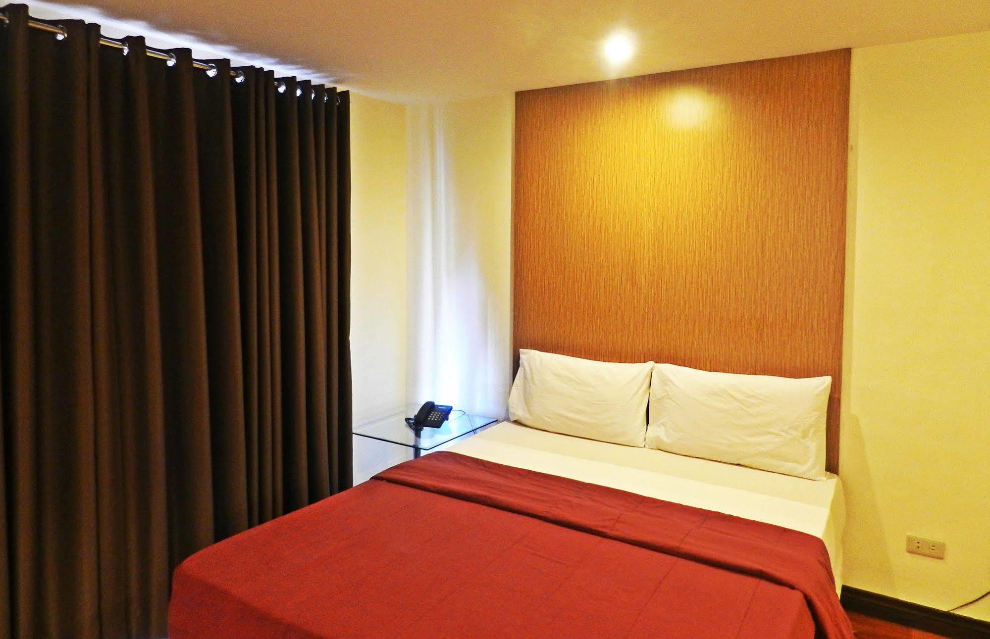 Salcedo Suites Makati City Buitenkant foto